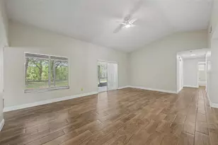 28353 Tanglewood Dr, Wesley Chapel, FL 33543 - Photo 6
