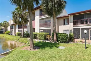 3840 N Lake Dr, Tampa, FL 33614 - Photo 8