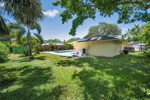 13125 Cimarron Cir N, Largo, FL 33774 - Photo 56