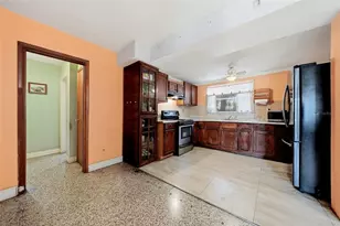 3004 W Gray St, Tampa, FL 33609 - Photo 8