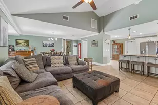 4009 Mountain Springs Ln, Tampa, FL 33624 - Photo 22