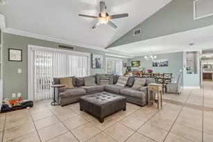 4009 Mountain Springs Ln, Tampa, FL 33624 - Photo 24