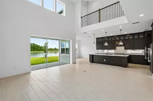 37668 Clinch Cir, Zephyrhills, FL 33540 - Photo 10