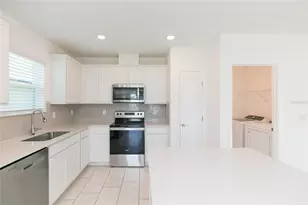 9547 Summers Cay Cir, Thonotosassa, FL 33592 - Photo 8