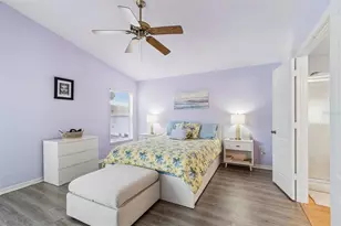 923 Hunter Ln, Tarpon Springs, FL 34689 - Photo 22