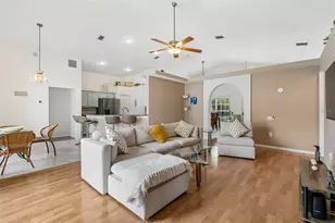 923 Hunter Ln, Tarpon Springs, FL 34689 - Photo 12