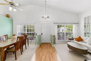 923 Hunter Ln, Tarpon Springs, FL 34689 - Photo 4