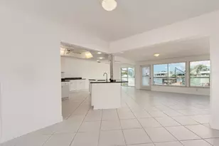 720 115th Ave, Treasure Island, FL 33706 - Photo 8