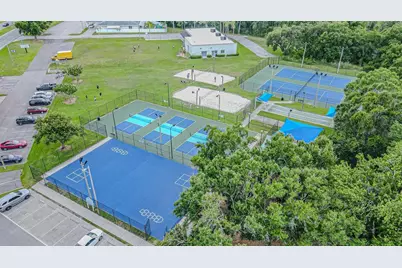 1550 Maximilian Drive, Wesley Chapel, FL 33543 - Photo 32
