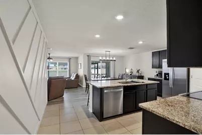 1013 Tidal Rock Ave, Ruskin, FL 33570 - Photo 6