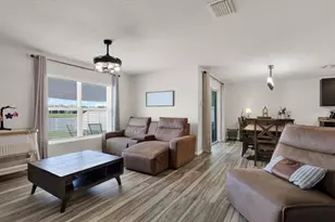 1013 Tidal Rock Ave, Ruskin, FL 33570 - Photo 6