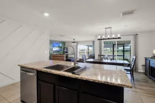 1013 Tidal Rock Ave, Ruskin, FL 33570 - Photo 10