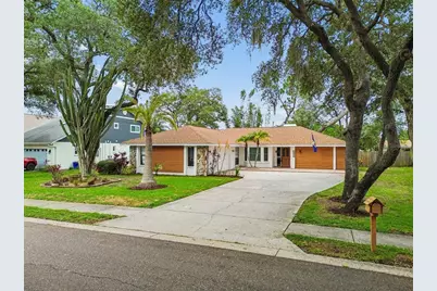 1425 Poinsettia Avenue, Tarpon Springs, FL 34689 - Photo 2