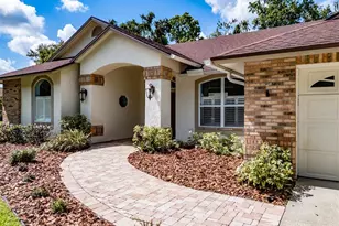 507 Surrey Ln, Lutz, FL 33549 - Photo 8