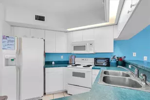 4618 Mirabella Ct, Saint Pete Beach, FL 33706 - Photo 12