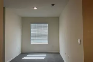 32978 Tulip Petal Ln, Wesley Chapel, FL 33545 - Photo 12