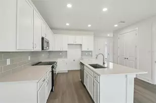 31844 Clover Fin Ct, Wesley Chapel, FL 33545 - Photo 12