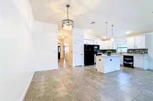 9210 52nd Ave E, Palmetto, FL 34221 - Photo 8