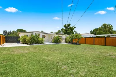 1111 61st Avenue N, Saint Petersburg, FL 33703 - Photo 36