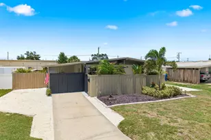1111 61st Ave N, Saint Petersburg, FL 33703 - Photo 42