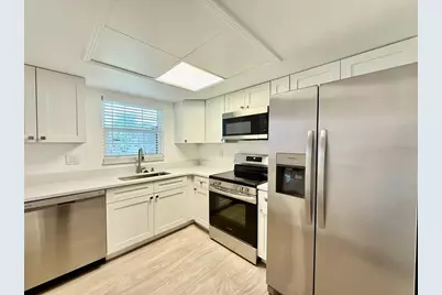8801 Bay Pointe Drive #102, Tampa, FL 33615 - Photo 8