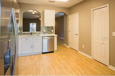 5879 Fishhawk Ridge Drive, Lithia, FL 33547 - Photo 4