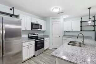 6286 Grapewood Rd, Spring Hill, FL 34609 - Photo 6