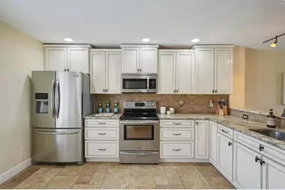 637 Pinellas Bayway #105, Tierra Verde, FL 33715 - Photo 18