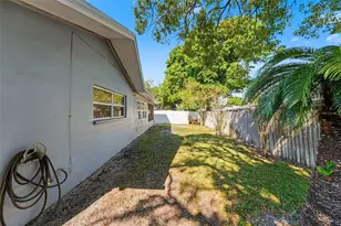 2561 Blackwood Cir, Clearwater, FL 33763 - Photo 24