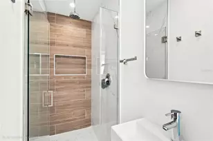 7017 20th St N, Saint Petersburg, FL 33702 - Photo 36