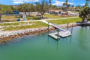 10355 Paradise Blvd, Treasure Island, FL 33706 - Photo 18