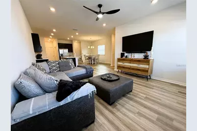 390 Windy Willow Way, Saint Cloud, FL 34771 - Photo 2