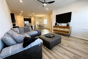 390 Windy Willow Wy, Saint Cloud, FL 34771 - Photo 2