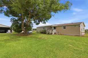 28651 Tupper Rd, Wesley Chapel, FL 33545 - Photo 30