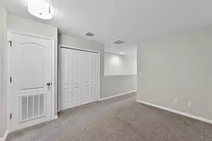 5028 White Sanderling Ct, Tampa, FL 33619 - Photo 32