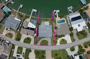 7962 9th Ave S, Saint Petersburg, FL 33707 - Photo 2