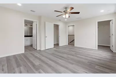 4369 Cambio Gardens Court, Tampa, FL 33610 - Photo 16
