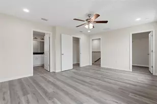 4369 Cambio Gdns Ct, Tampa, FL 33610 - Photo 16