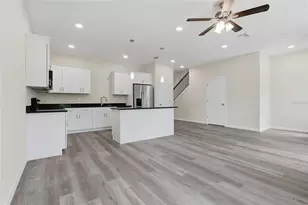 4369 Cambio Gdns Ct, Tampa, FL 33610 - Photo 6