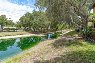 170 Coquina Bay Drive, Saint Petersburg, FL 33705 - Photo 30