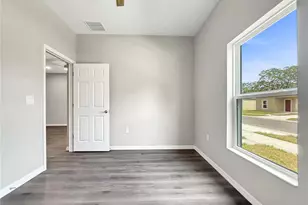 5020 Finders Ct, Tampa, FL 33617 - Photo 16