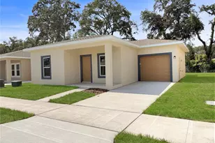 5020 Finders Ct, Tampa, FL 33617 - Photo 2