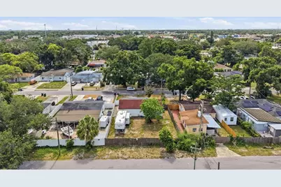 9310 N Dartmouth Avenue, Tampa, FL 33612 - Photo 32