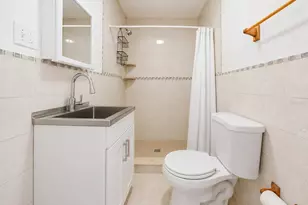 6033 Ambassador Dr, Tampa, FL 33615 - Photo 14