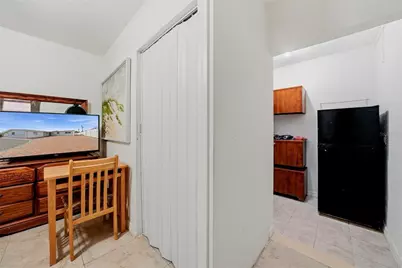 6033 Ambassador Drive, Tampa, FL 33615 - Photo 30