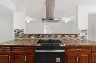 6033 Ambassador Dr, Tampa, FL 33615 - Photo 4