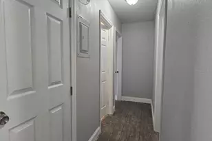 7602 W Powhatan Ave, Tampa, FL 33615 - Photo 8