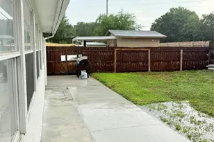 2130 Redleaf Dr, Brandon, FL 33510 - Photo 16