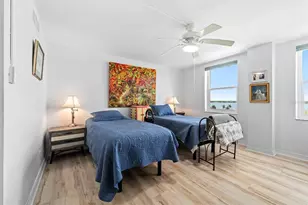 10355 Paradise Blvd, Treasure Island, FL 33706 - Photo 14