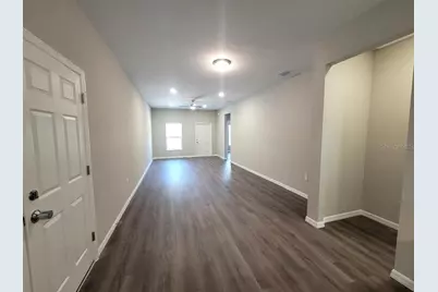 5025 Finders Court, Tampa, FL 33617 - Photo 2